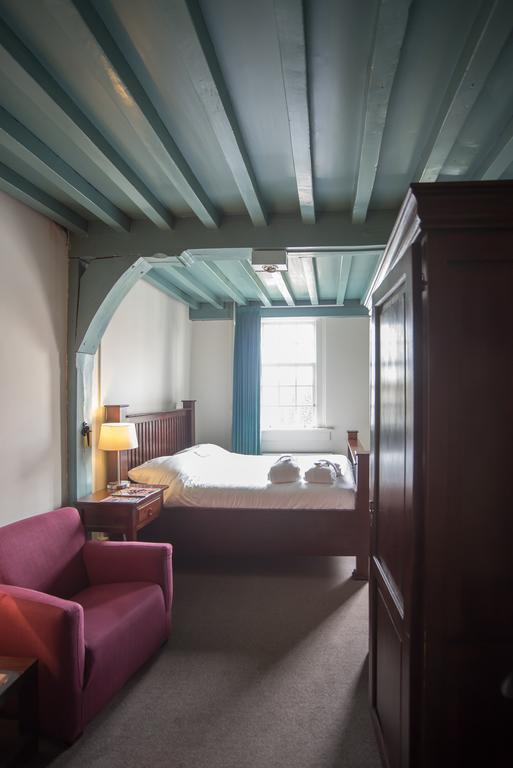 Hotel Het Raedthuys Sint-Maartensdijk